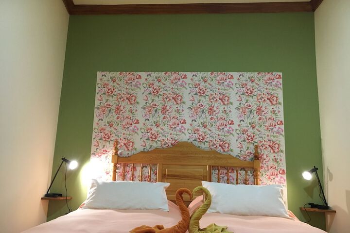 Room 29 of 132