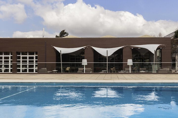 Pool 45 of 122