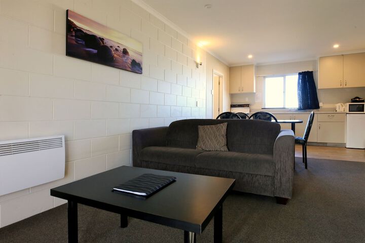 Room 53 of 75