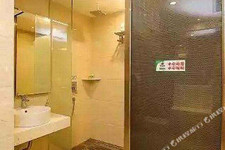 Vienna Hotel (Haikou Guomao Friendship Sunny City Branch)