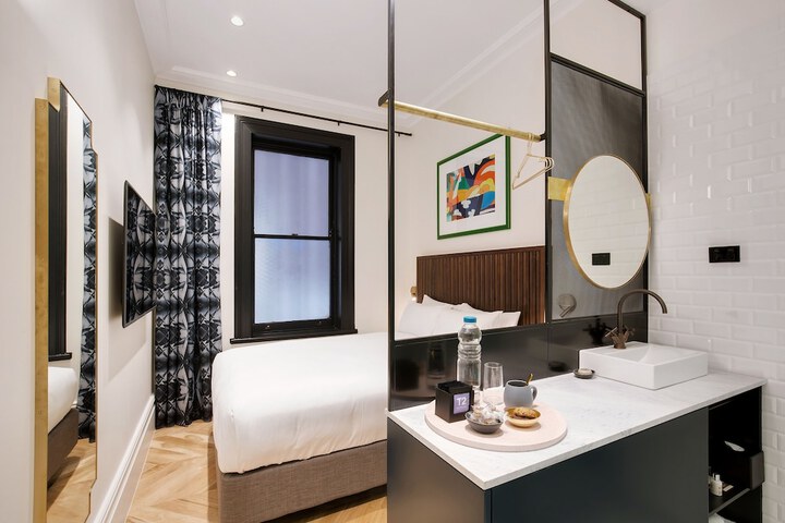Room 40 of 59