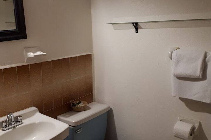 Room 5 of 94