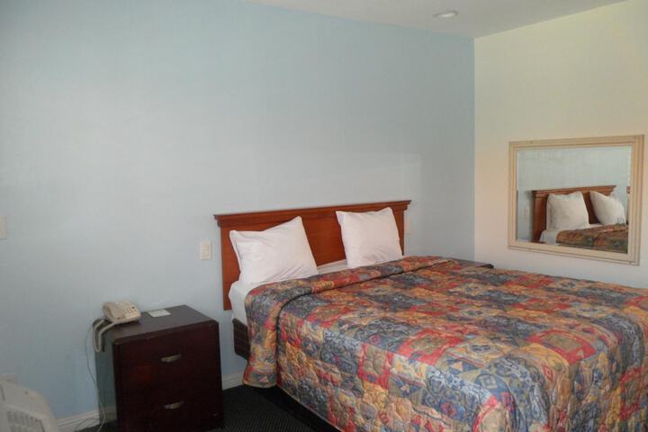 Room 8 of 29