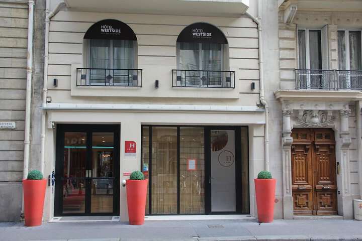 Hotel 33 of 33