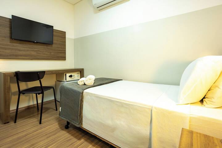 Room 18 of 38