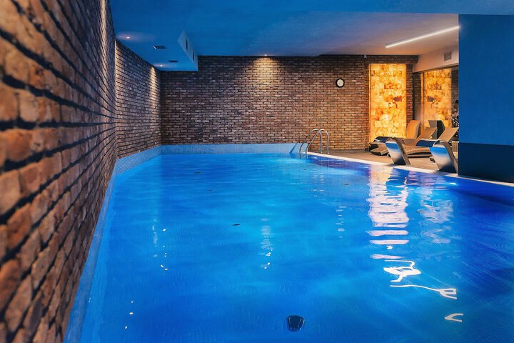 Pool 39 of 68