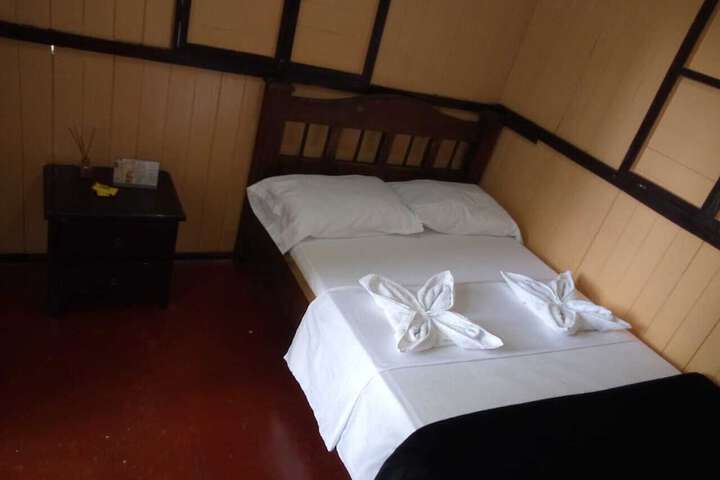 Room 6 of 38