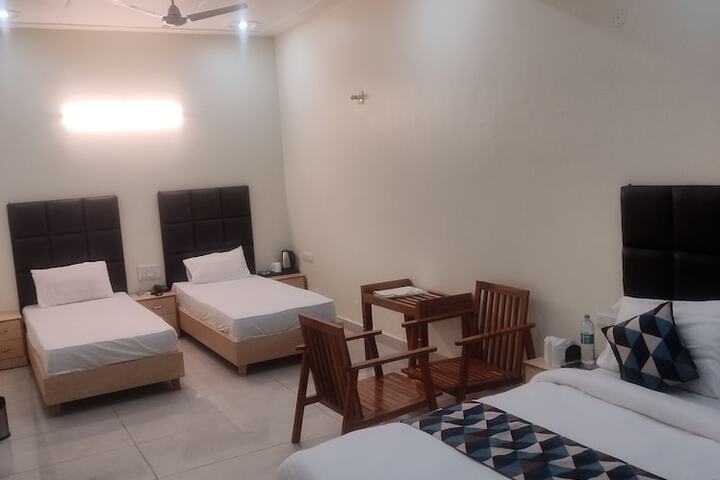 Room 2 of 42