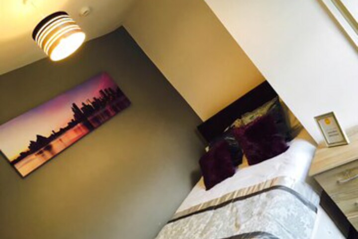 Room 81 of 95
