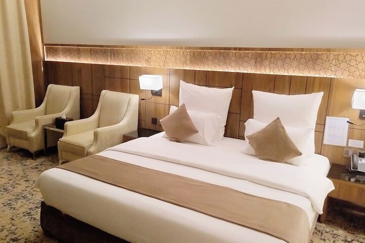 Room 9 of 78