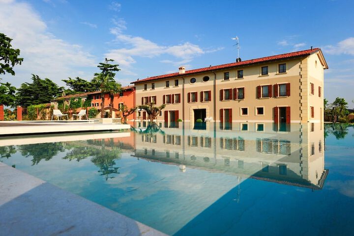 Pools & Facilities