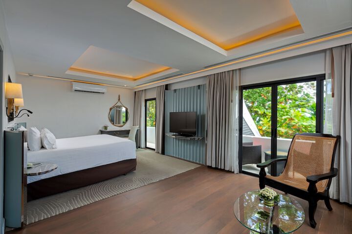 Room 12 of 50