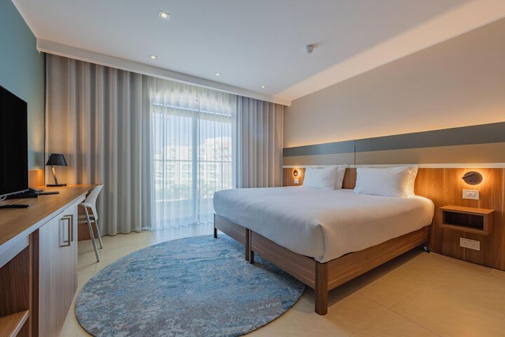 Room 44 of 114