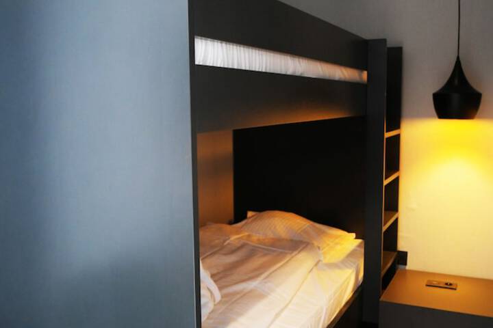 Room 32 of 101