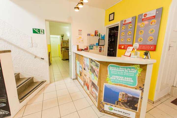 Check-in/check-out kiosk