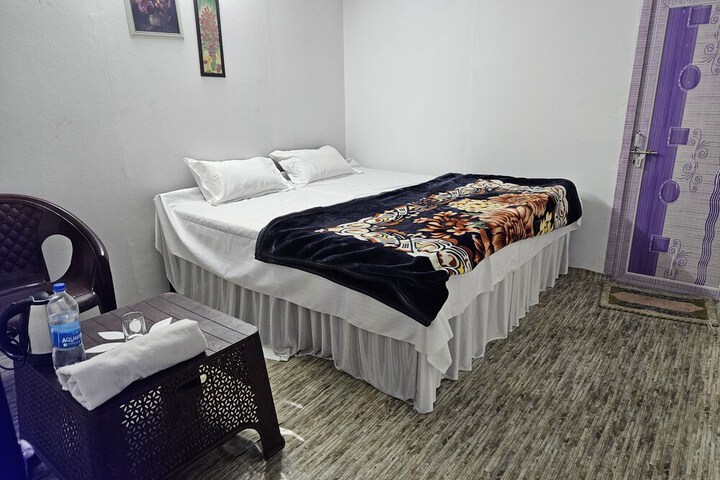 Room 3 of 17