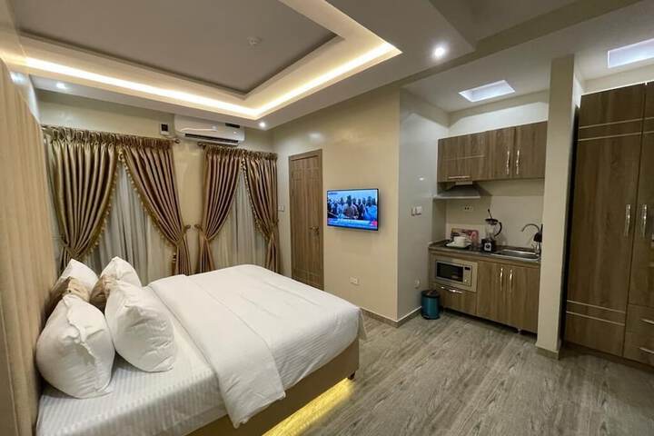 Room 9 of 74