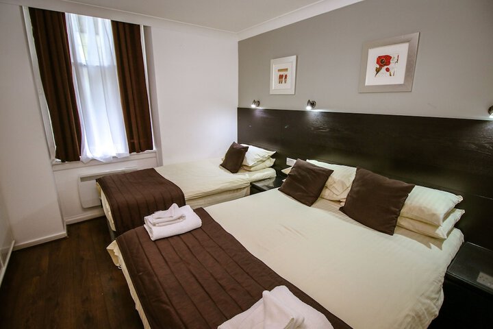 Room 22 of 65