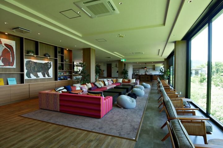 Guest Lobby