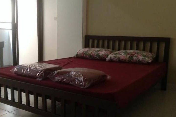 Room 5 of 29
