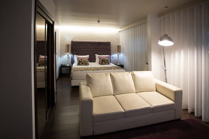 Room 8 of 51