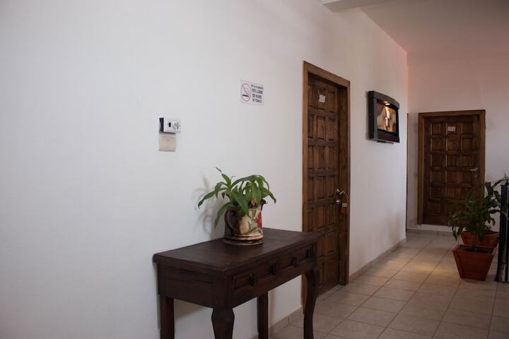 Ballroom/Hall 119 of 142