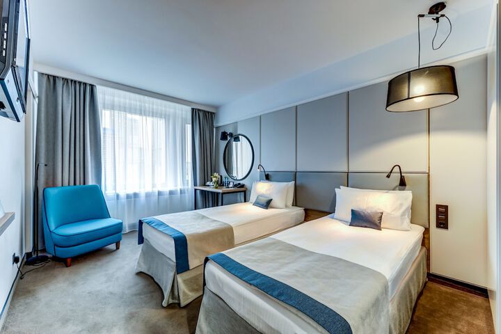 Room 14 of 89