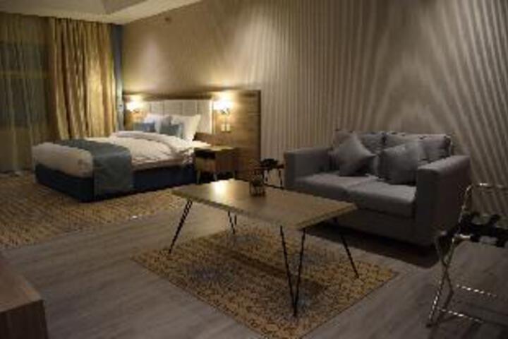 Room 29 of 34