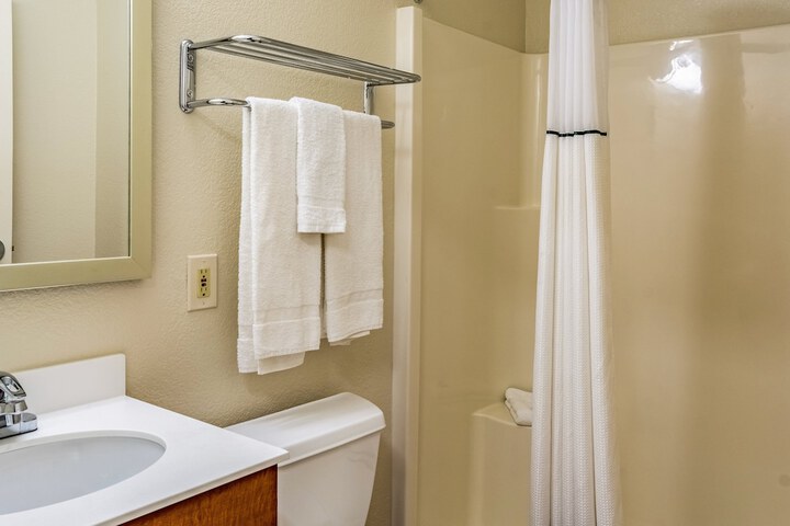 Room 15 of 22