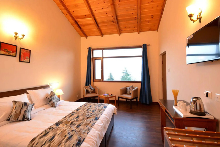 Room 2 of 15
