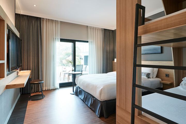 Room 17 of 145