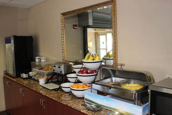 Breakfast/Coffee Service 60 of 71