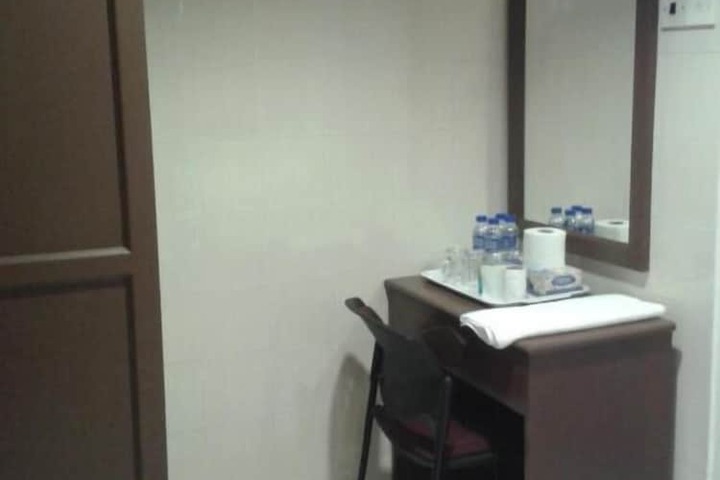 Room 18 of 22