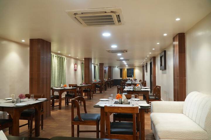 Dining 15 of 20