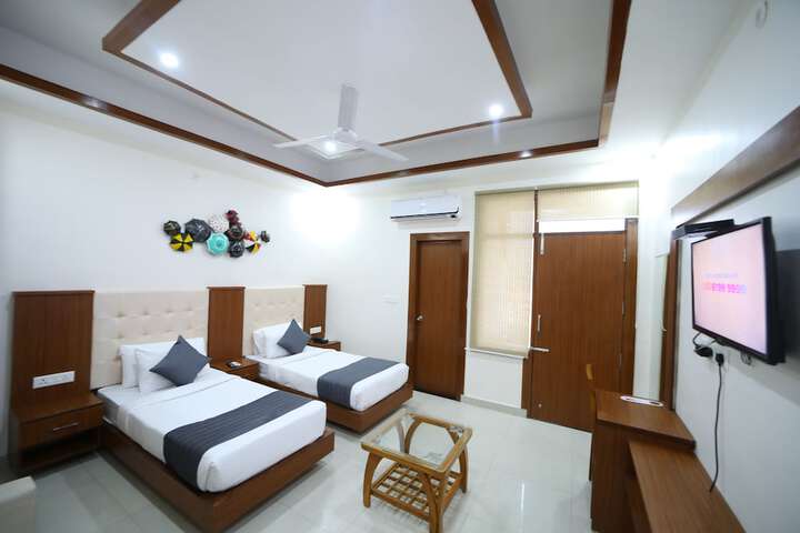 Room 21 of 76