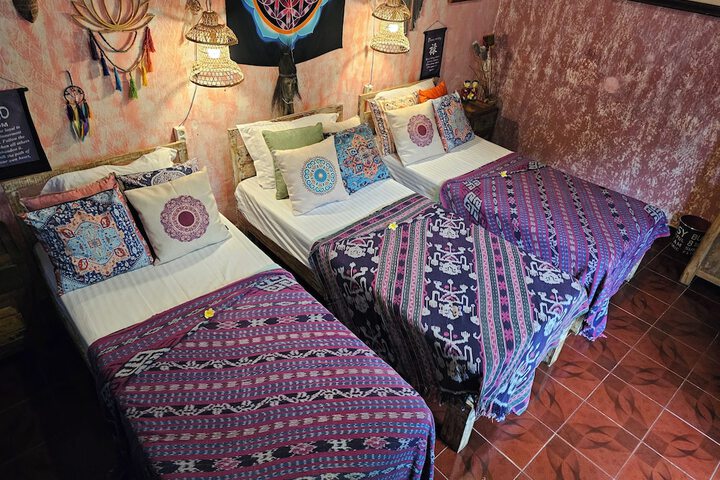 Room 33 of 71