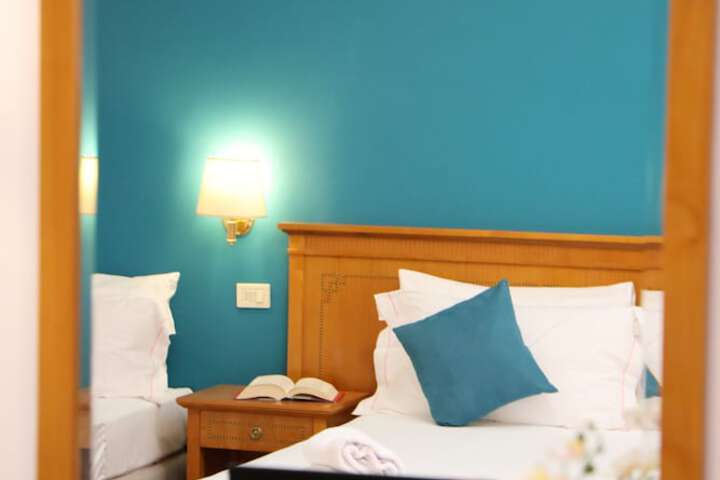 Room 40 of 134
