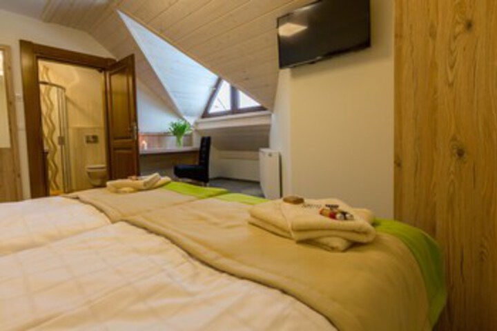 Room 27 of 45