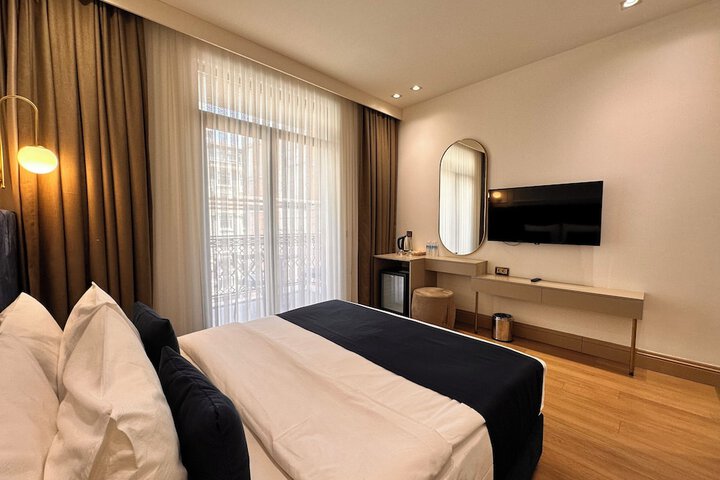 Room 28 of 75