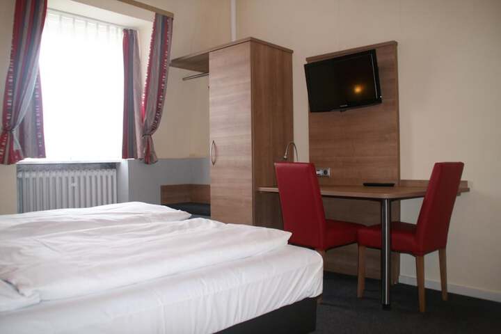 Room 11 of 52