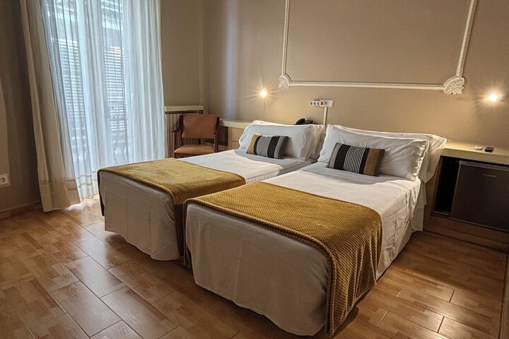 Room 7 of 37