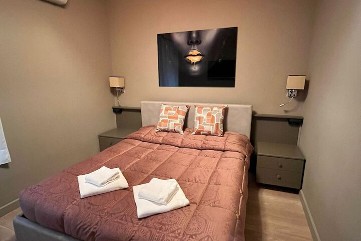 Room 17 of 41