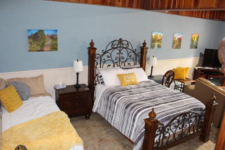Room 12 of 51