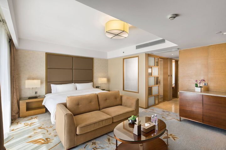 Room 7 of 38