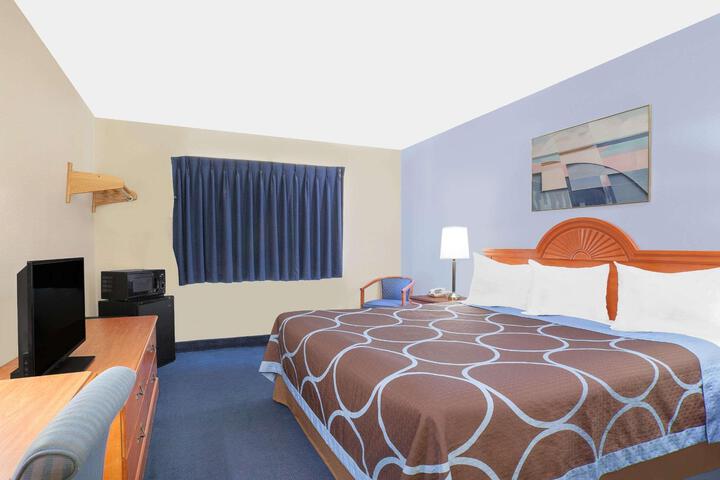 2 Double Beds (6 of 11)