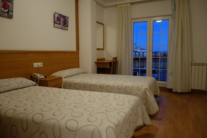 Room 6 of 62