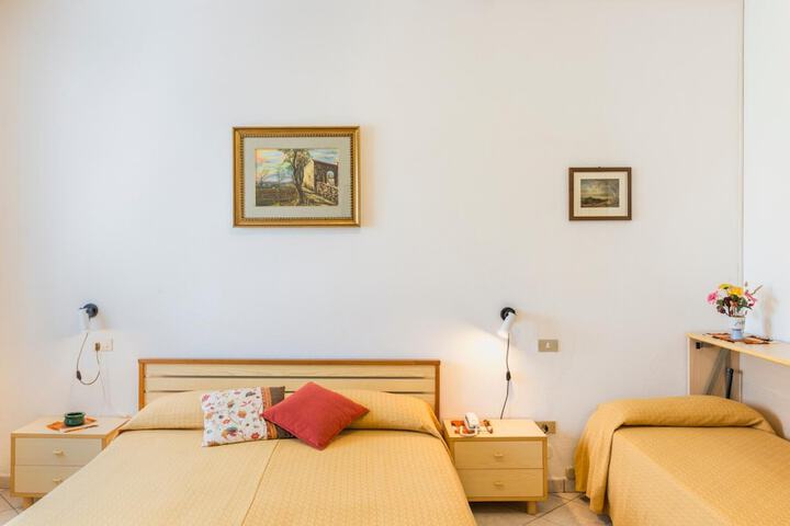 Room 25 of 60