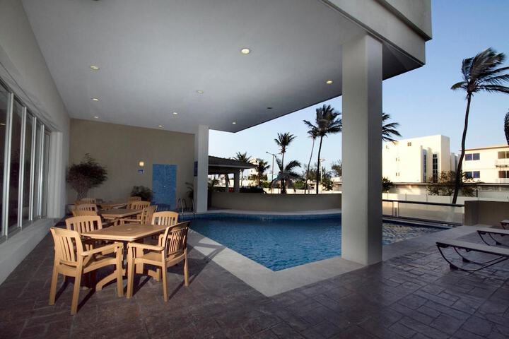 Hotel Pool
