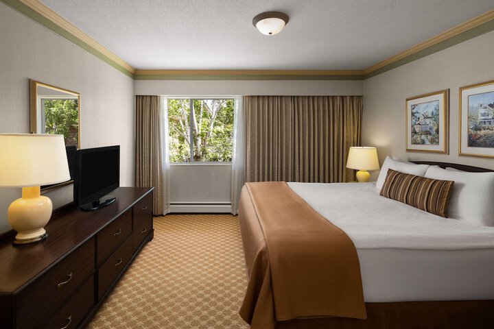 Room 40 of 86