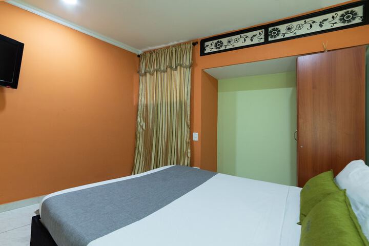 Room 4 of 14